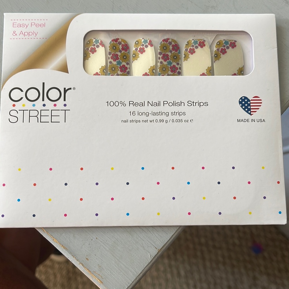 Colorstreet nails “Love Ya Bunches”